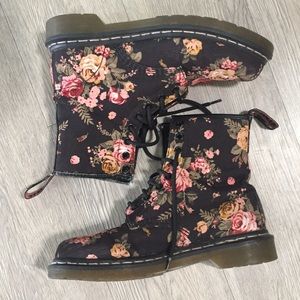 Floral Dr. Martens; discontinued style! size 8